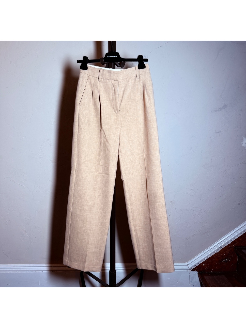 Wilfred Aritzia Beige Tailored Dress Pants